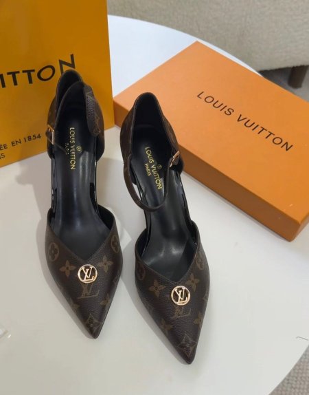 كعب لويس فيتون